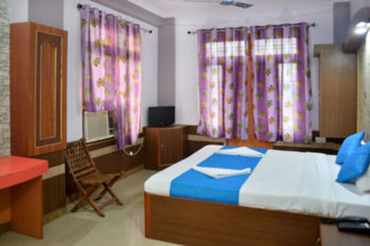 Room 13 of 29