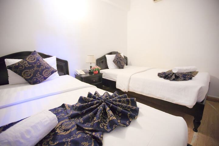 Room 4 of 27