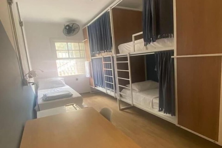 Room 16 of 71