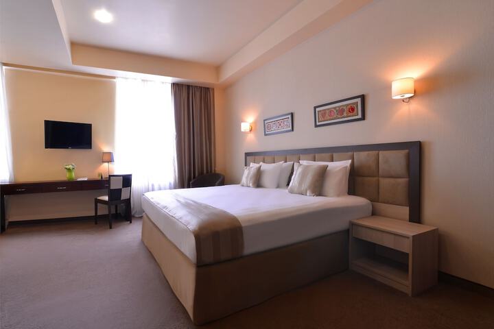 Room 14 of 60