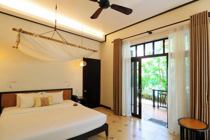Room 15 of 181