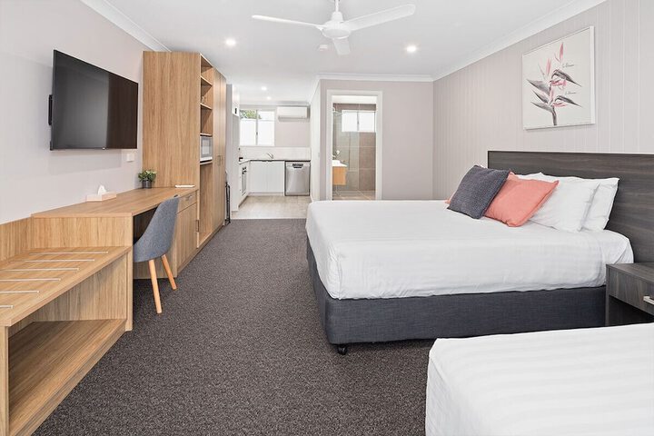 Room 4 of 37