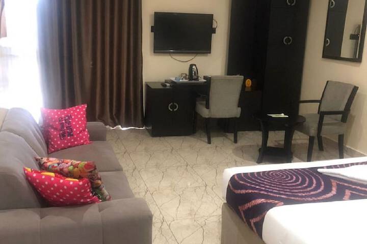 Room 13 of 53