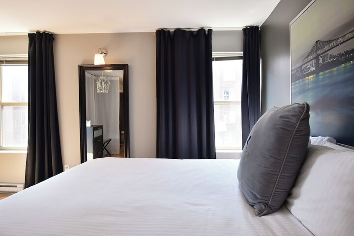 Room 5 of 23