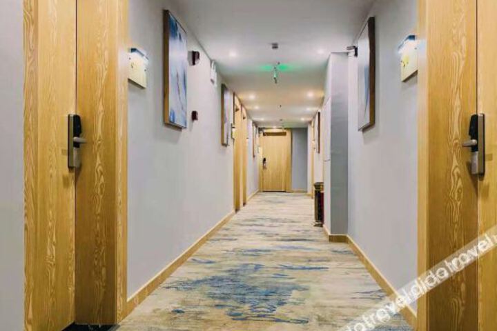 Hotel Interior 11 of 31