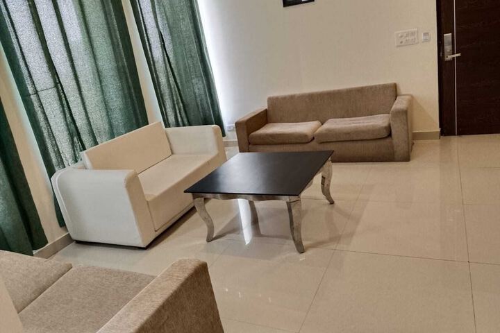 Room 7 of 19