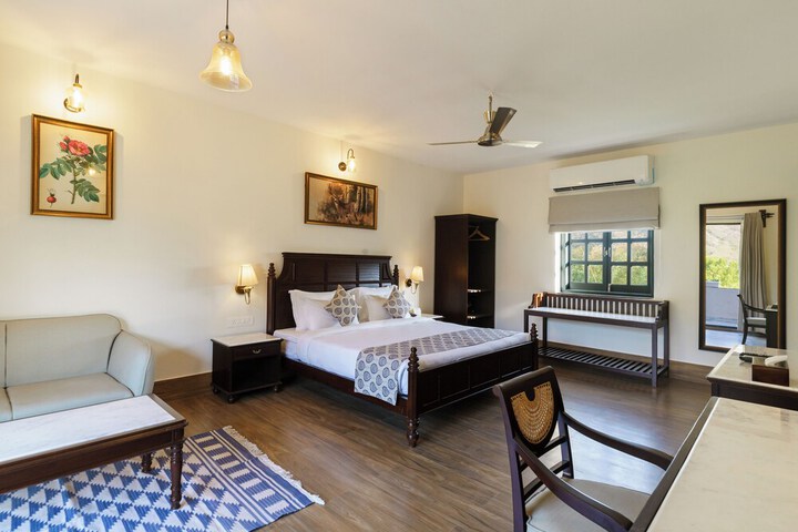 Room 8 of 129
