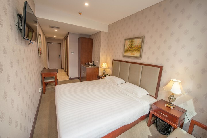 Room 17 of 47