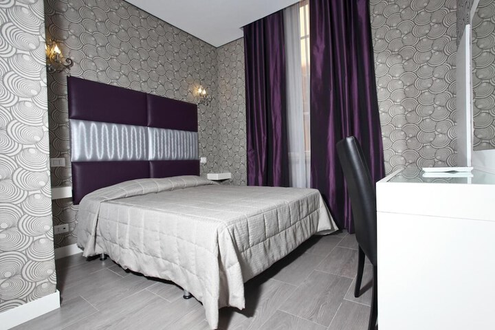 Room 17 of 49