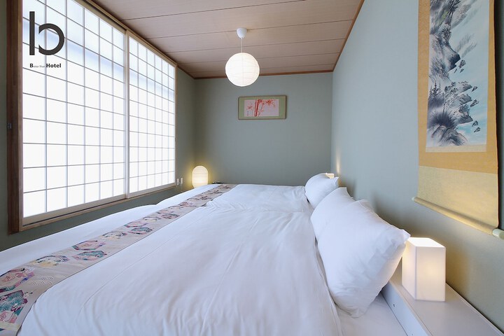 Room 36 of 219