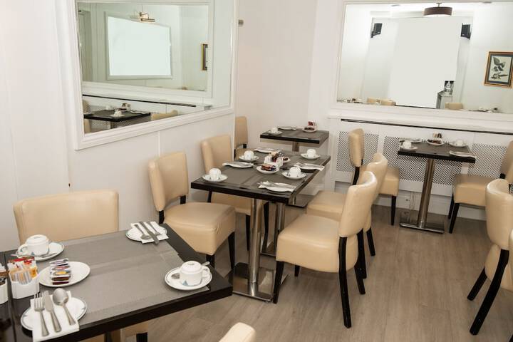 Dining 97 of 128