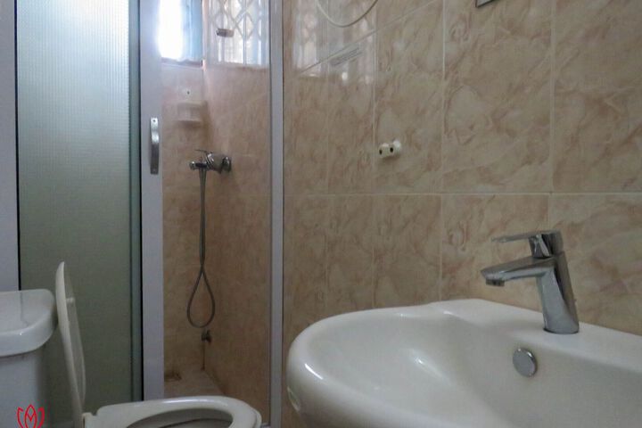 Room 82 of 119