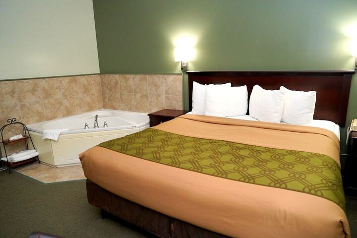 Room 18 of 36