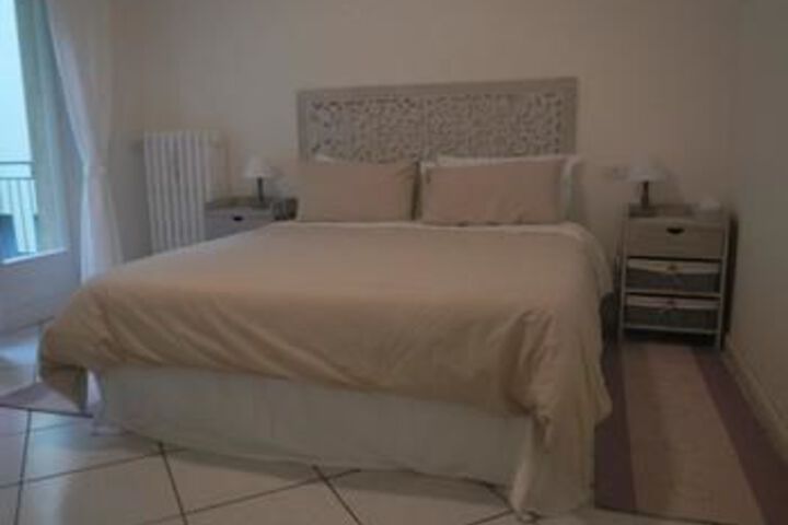 Room 14 of 16