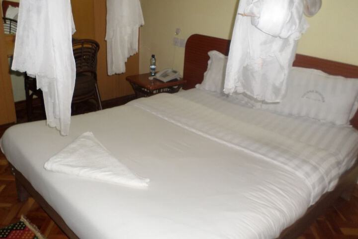 Room 13 of 130