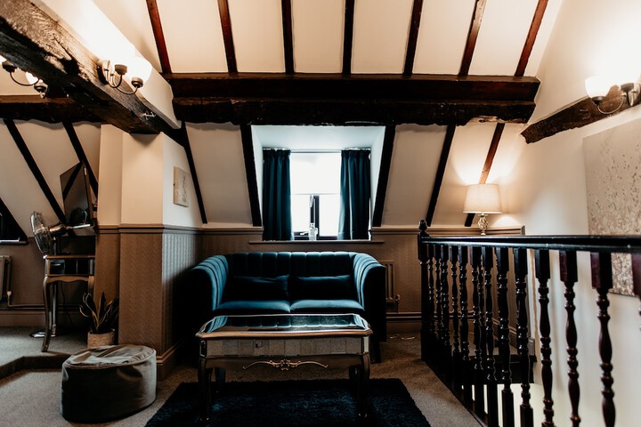 Room 33 of 43