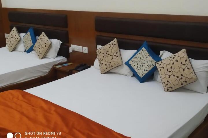 Hotel Vrindavan Garden