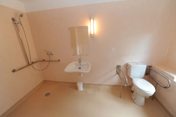 Room 9 of 23