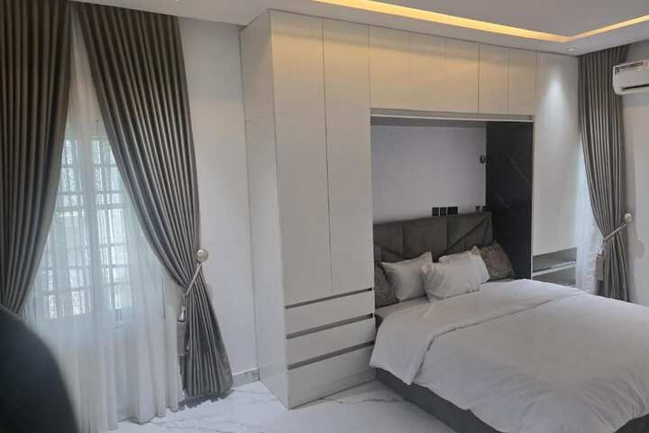 Room 7 of 44
