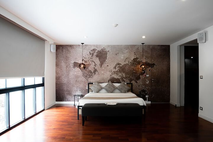 Room 19 of 148