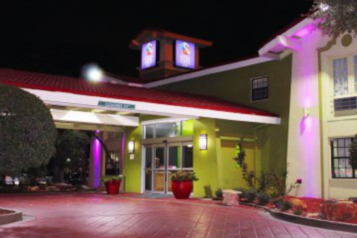 Hotel 25 of 27