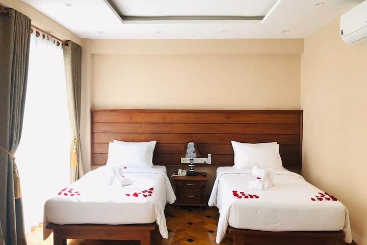 Room 8 of 30