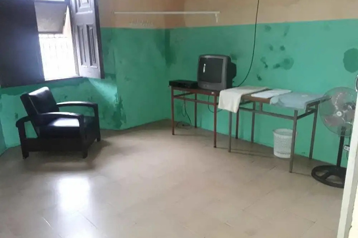 Room 7 of 10