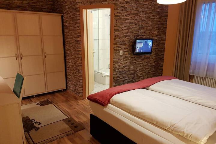 Room 11 of 47
