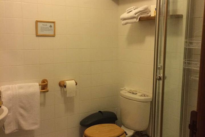 Room 68 of 94