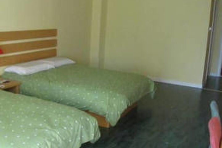 Room 18 of 30