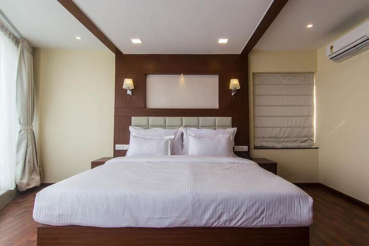Room 16 of 161
