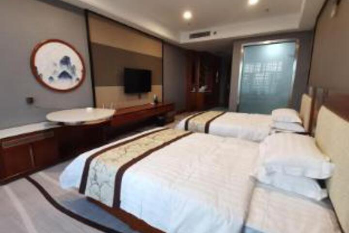Room 9 of 9