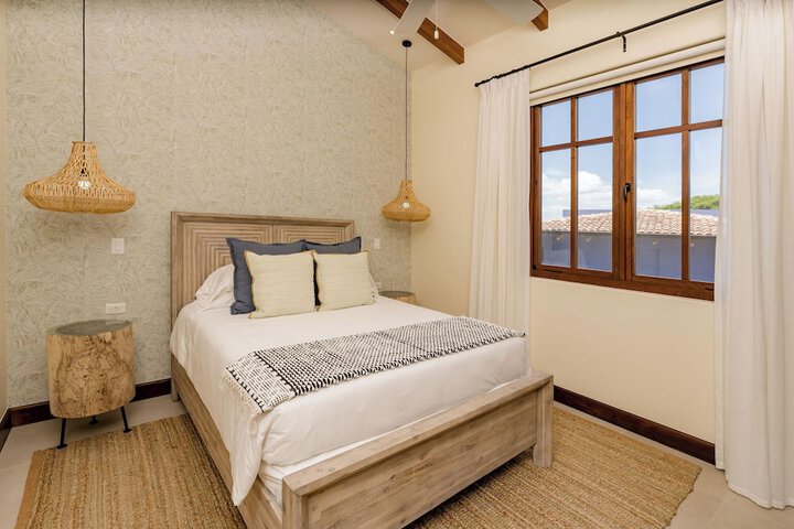 Room 52 of 1000