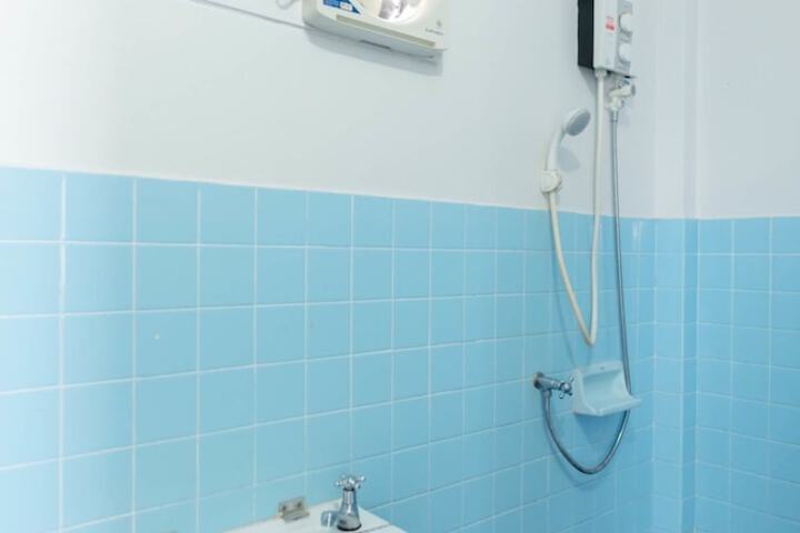 Room 15 of 21