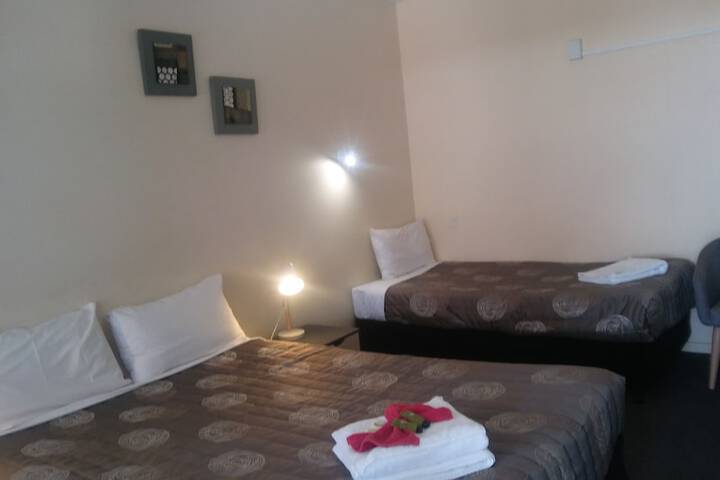 Room 4 of 58
