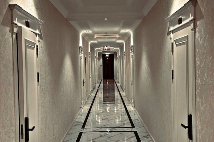 Room 11 of 19