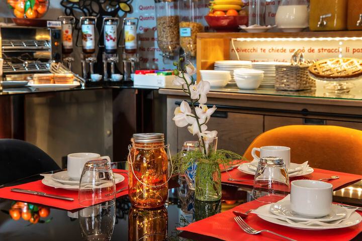 Breakfast/Coffee Service 59 of 81