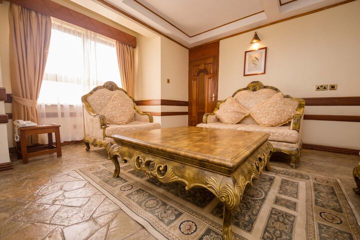 Room 95 of 174