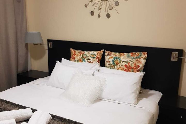 Room 5 of 15