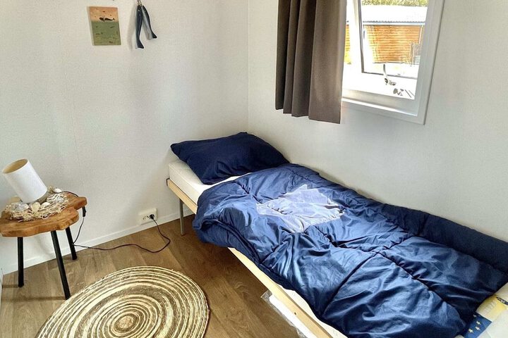 Room 4 of 38