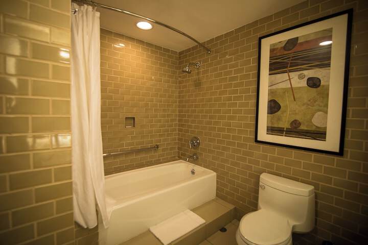 Room 64 of 230