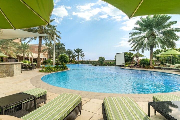 Hotel Pool