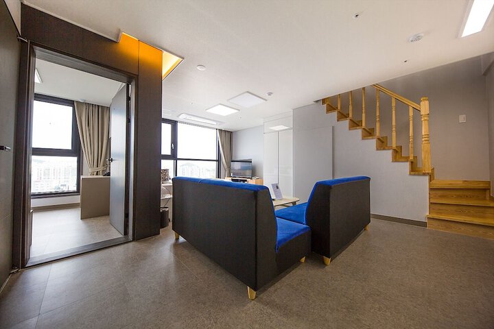 Room 14 of 65