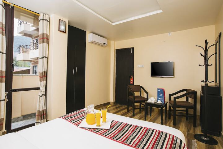 Room 8 of 24