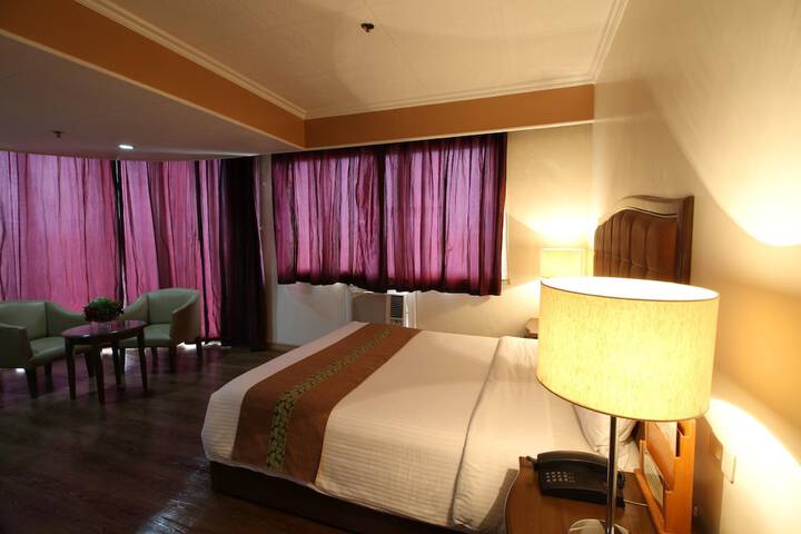 Room 9 of 23