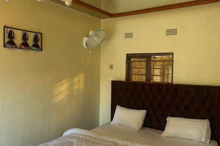 Room 8 of 22
