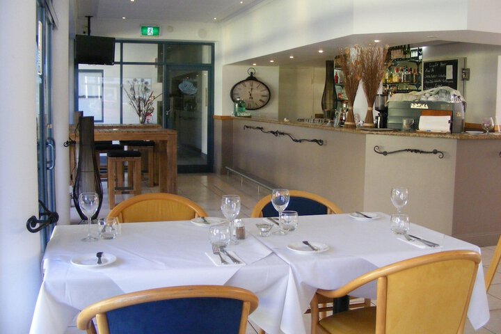 Dining 47 of 68