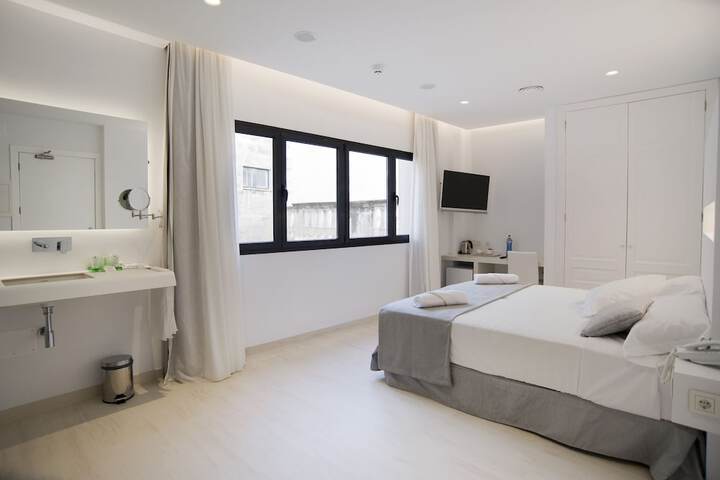 Room 11 of 64
