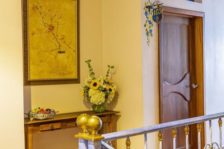 Ballroom/Hall 70 of 85