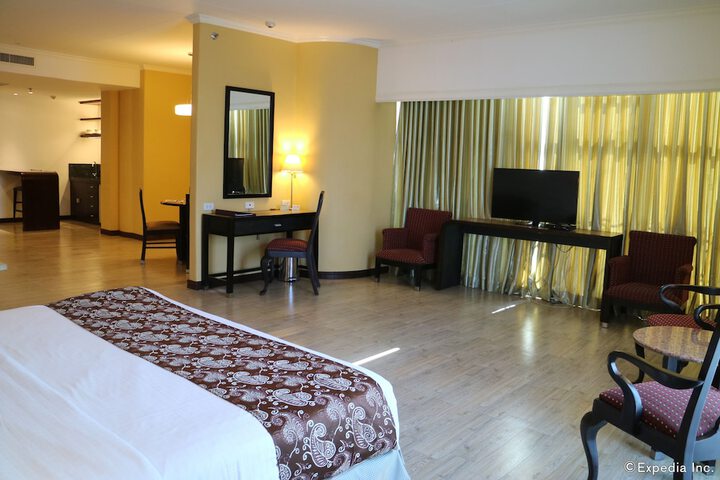Room 16 of 79